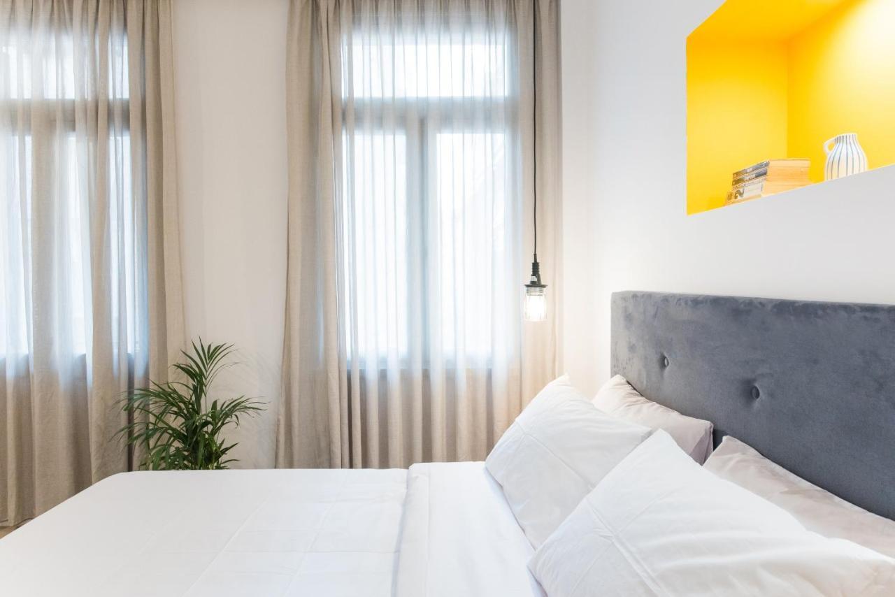 Monk Monastiraki Suites Афіни Екстер'єр фото